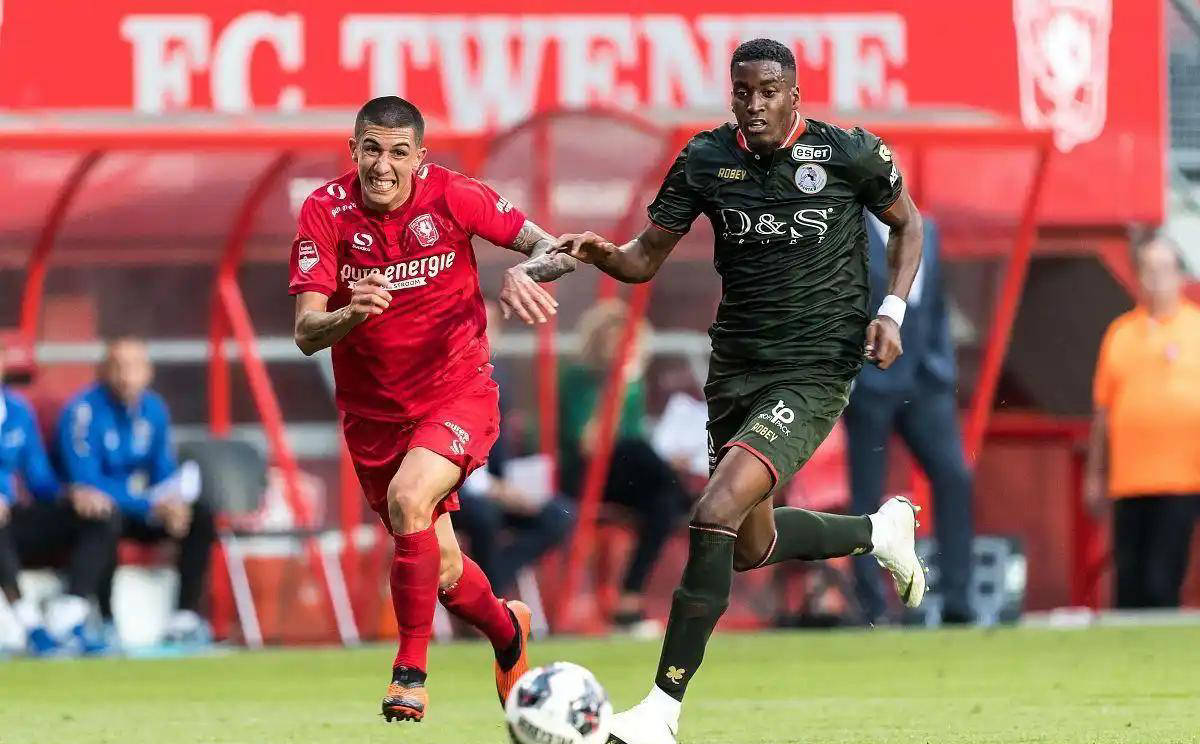 进攻线上的 进攻线上的